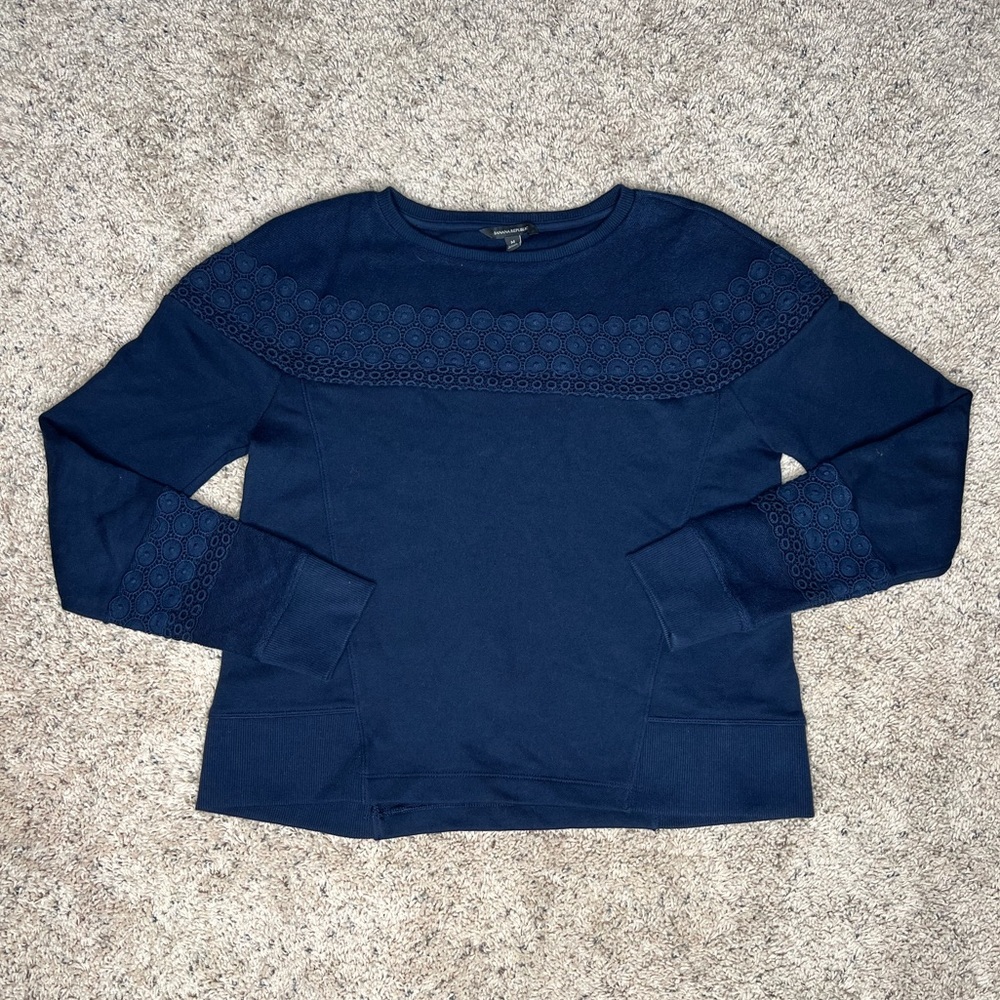 Banana Republic Sweater w/ Circle Appliqué Details - M​